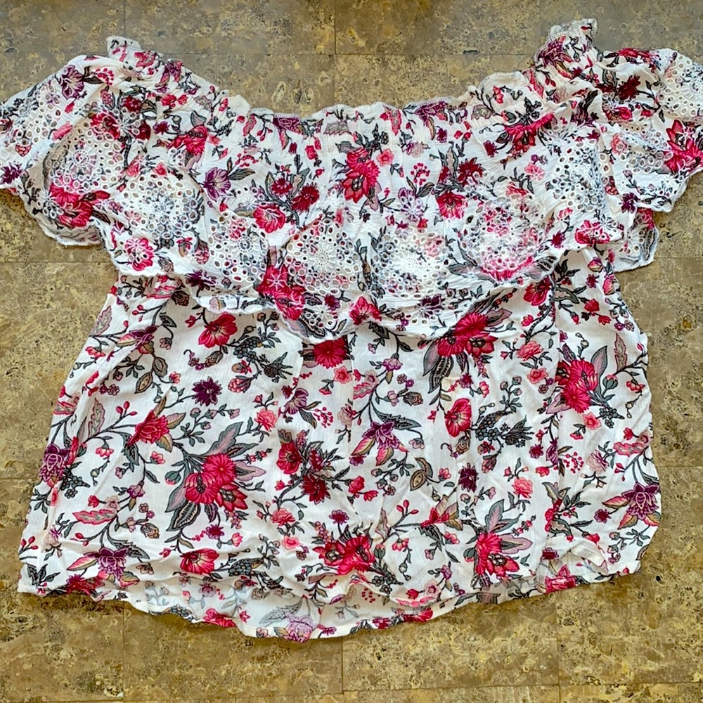American Eagle off the shoulder top